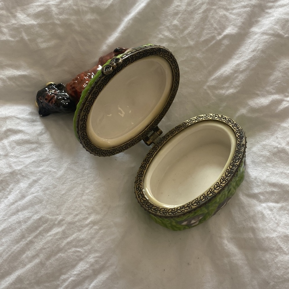 Hinged porcelain trinket box - buffalo - Picture 4 of 11
